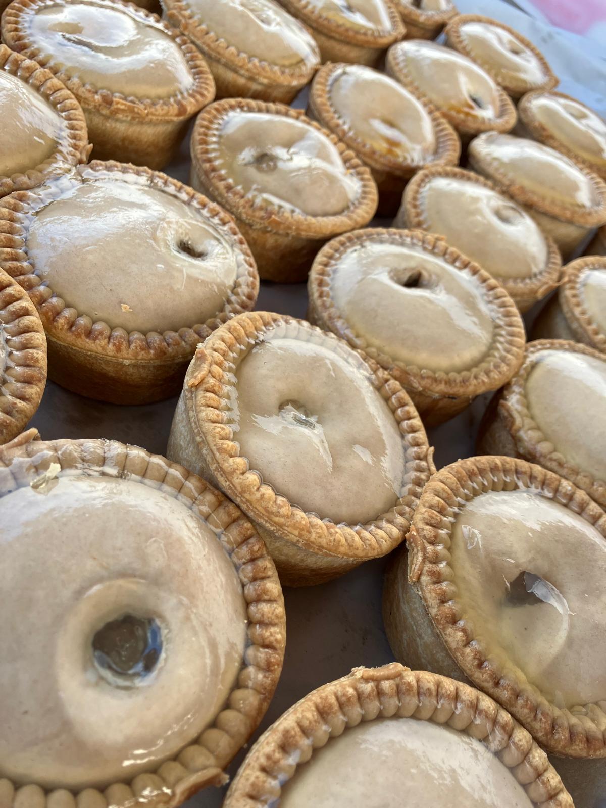 Medium Jellied Pork Pie